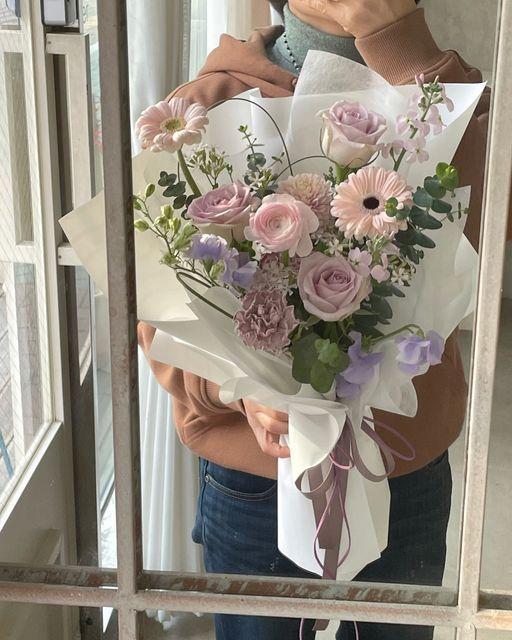 Sustainable Life Vision workshop space where corporate flower arrangements are designed and prepared for business delivery